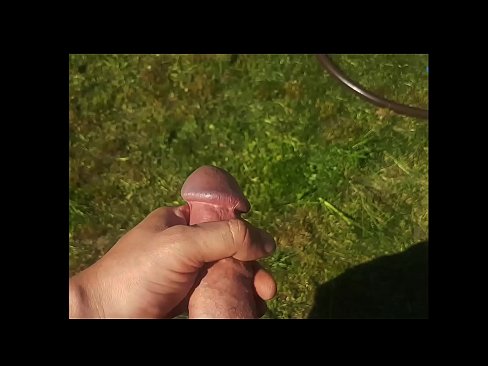 ❤️ A boazona fica com a rata rosa fodida e ejacula com um esguicho num jardim de Verão ❤❌ Porno em pt.safehaus.top