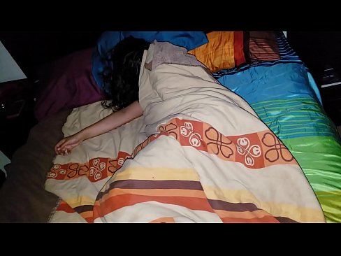 ❤️ Stepson berating a sua jovem madrasta enquanto ela dorme. ❤❌ Porno em pt.safehaus.top