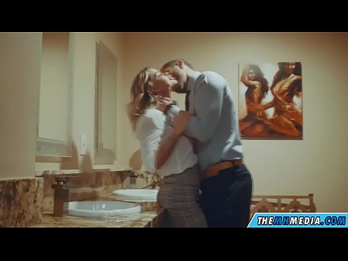❤️ Quando uma loira peituda o seduz numa casa de banho pública ❤❌ Porno em pt.safehaus.top